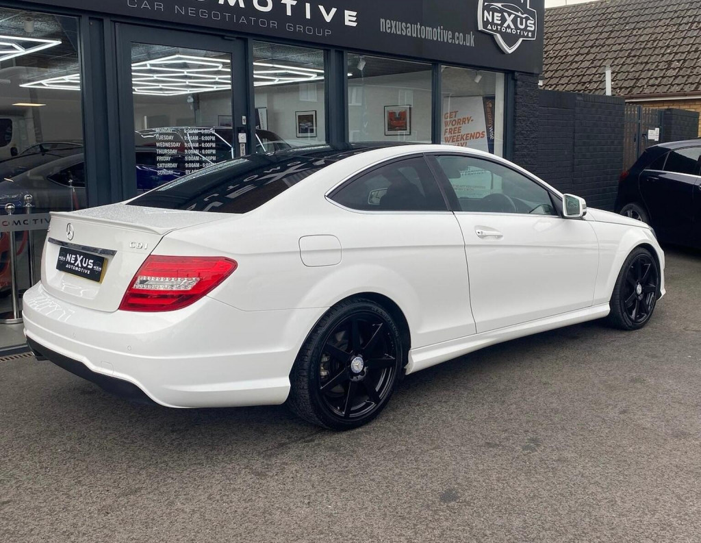 MERCEDES-BENZ C CLASS