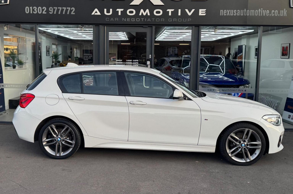 BMW 1 SERIES