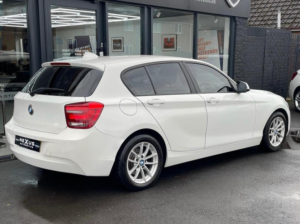 BMW 1 SERIES