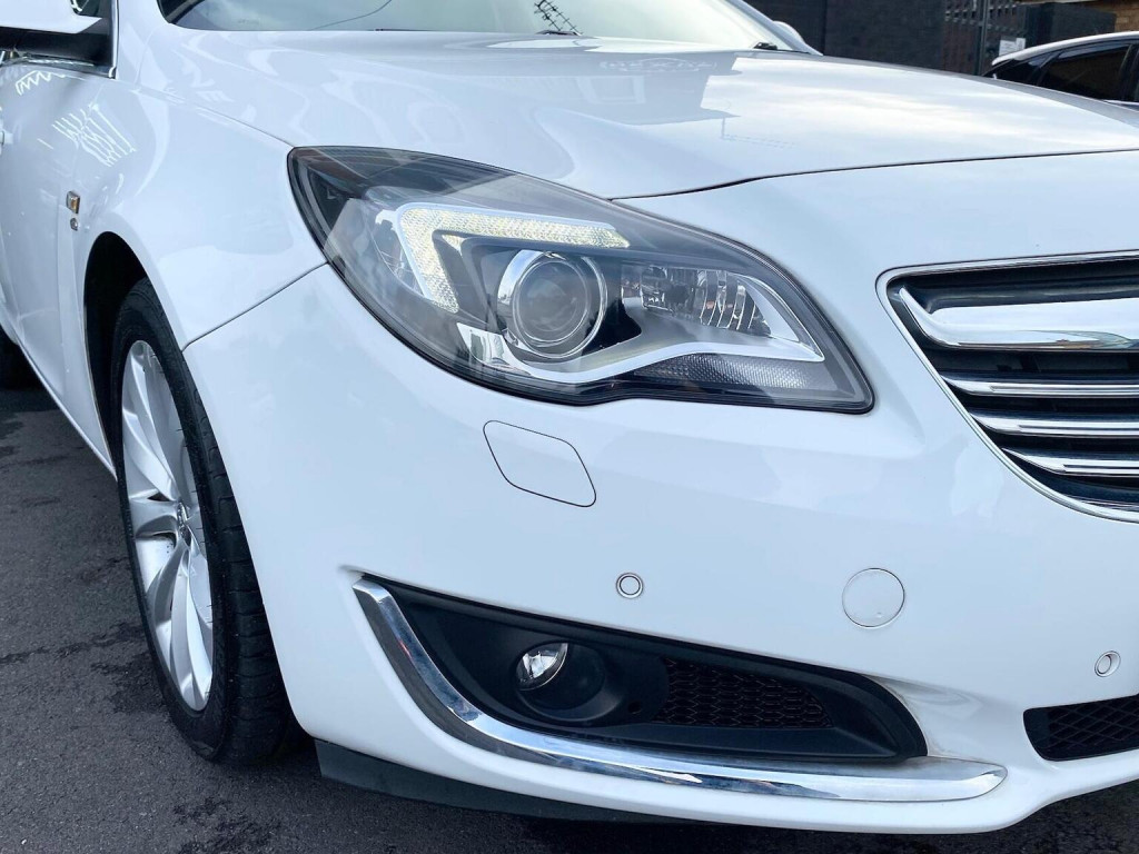 VAUXHALL INSIGNIA