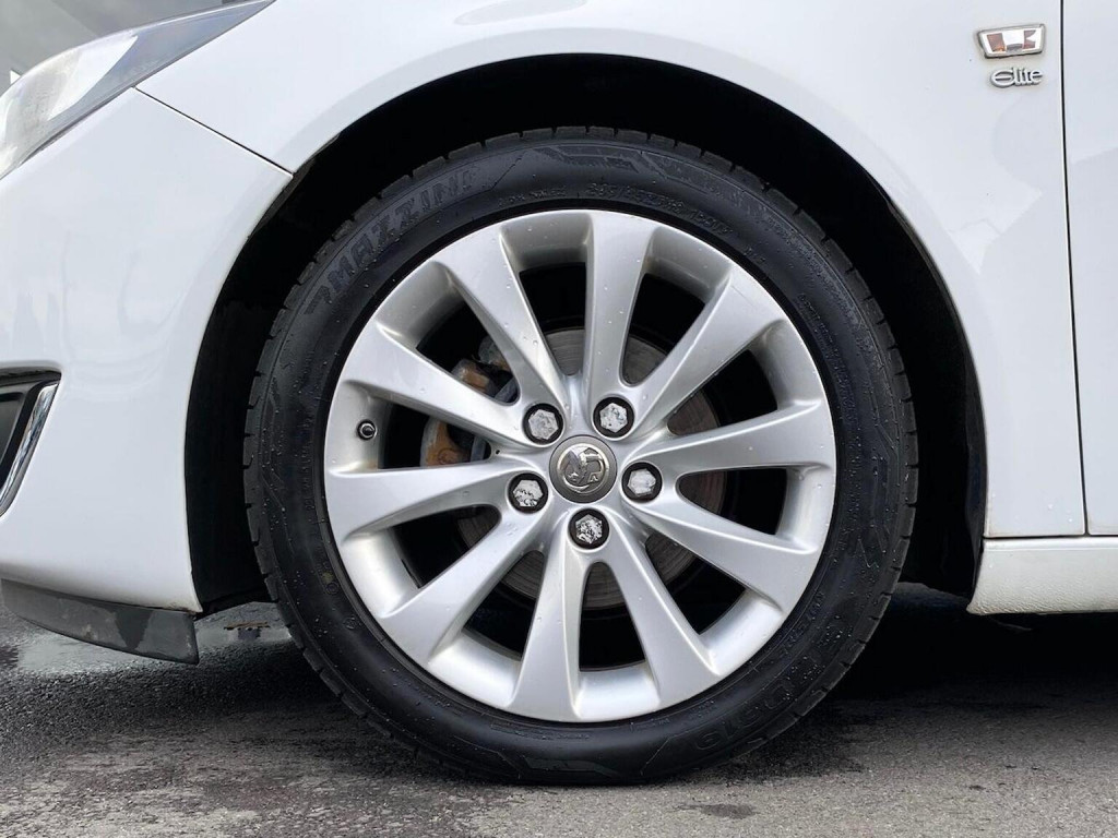 VAUXHALL INSIGNIA