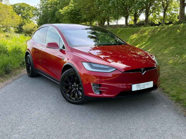 TESLA MODEL X