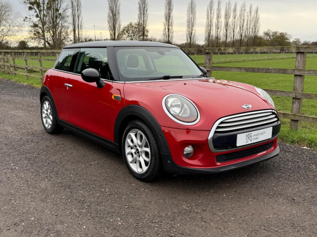 MINI HATCH