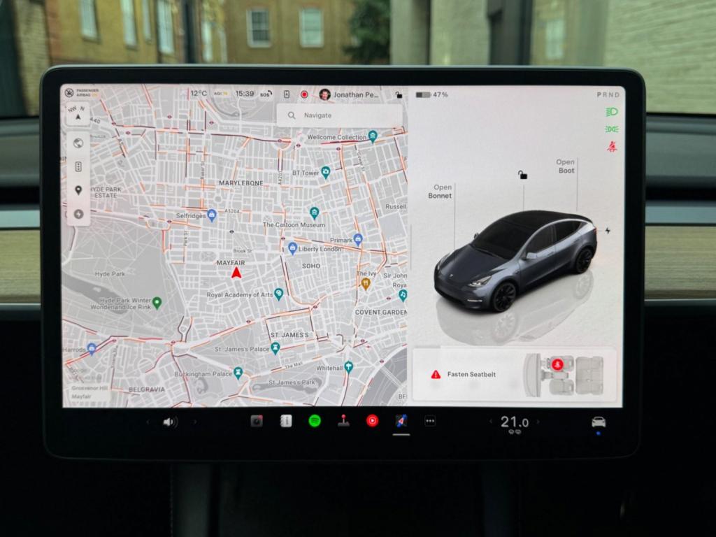 TESLA MODEL Y