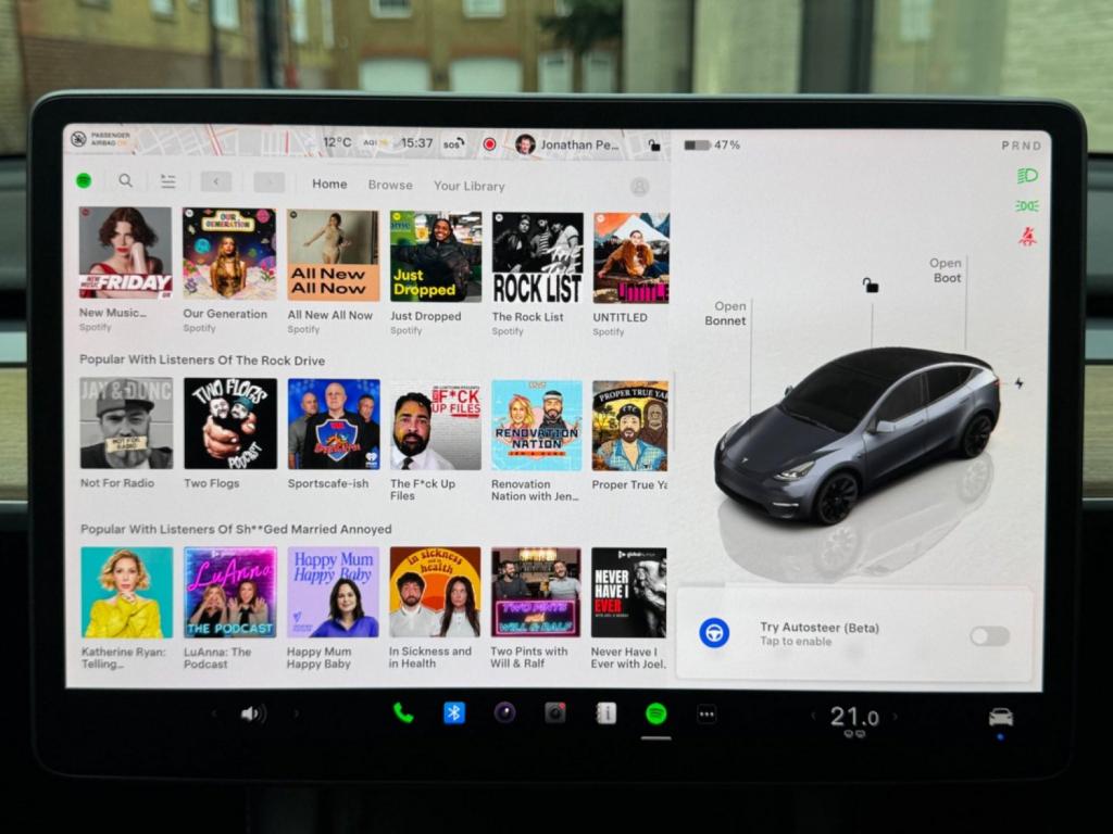 TESLA MODEL Y