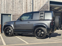 LAND ROVER DEFENDER 90