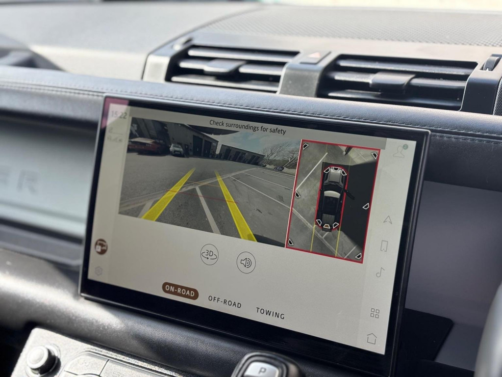 LAND ROVER DEFENDER 110