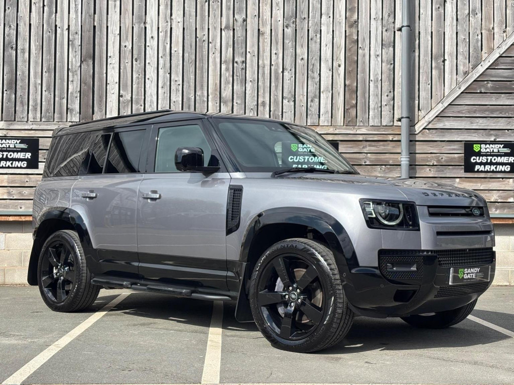 LAND ROVER DEFENDER 110