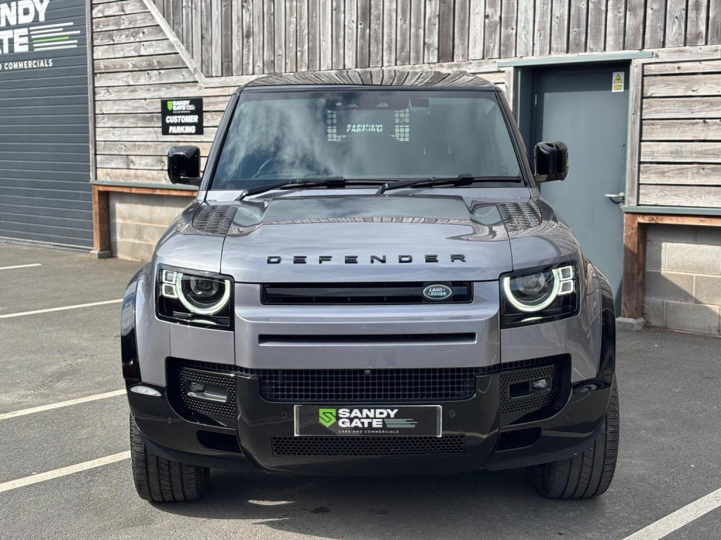 LAND ROVER DEFENDER 110