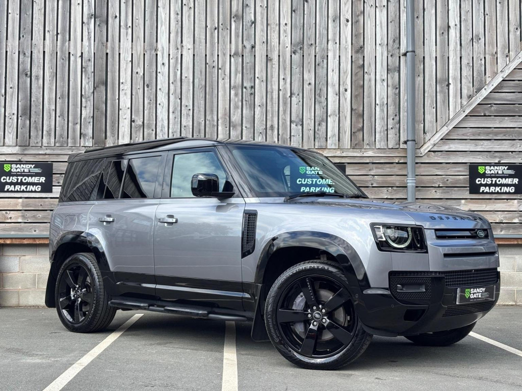 LAND ROVER DEFENDER 110