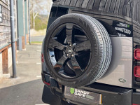 LAND ROVER DEFENDER 110