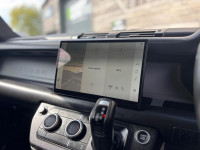 LAND ROVER DEFENDER 110