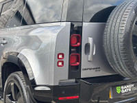 LAND ROVER DEFENDER 110