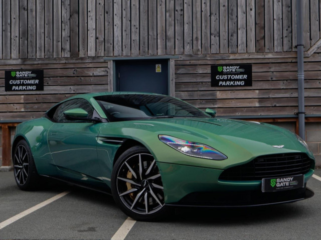 ASTON MARTIN DB11