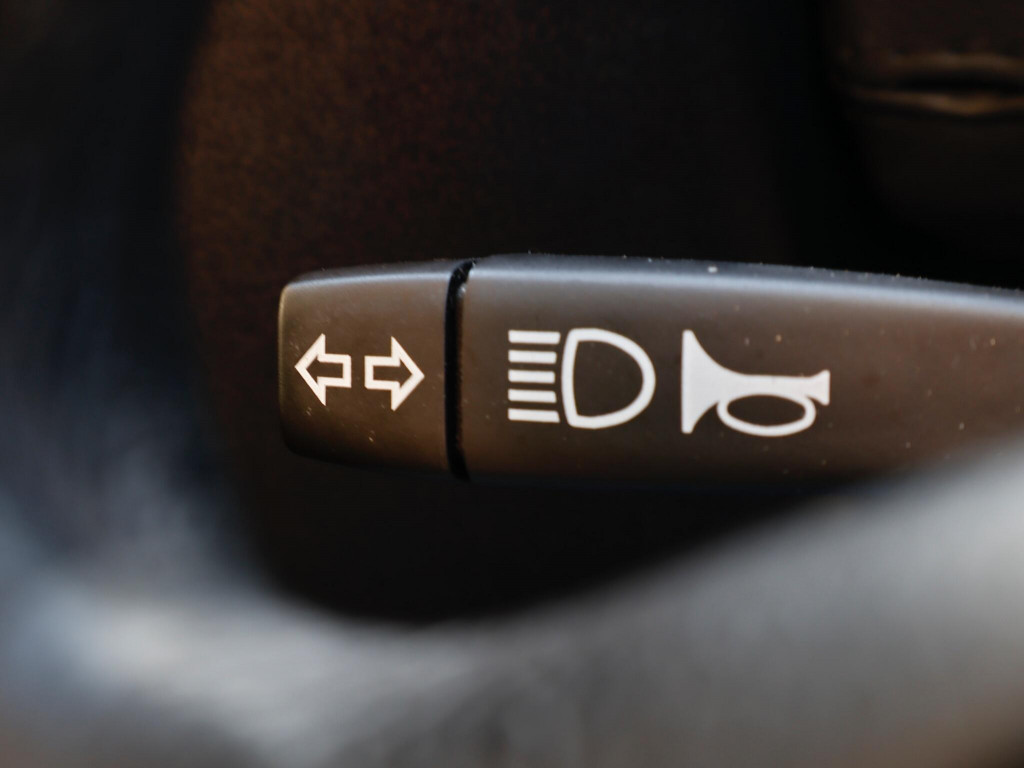 LAND ROVER DEFENDER 90