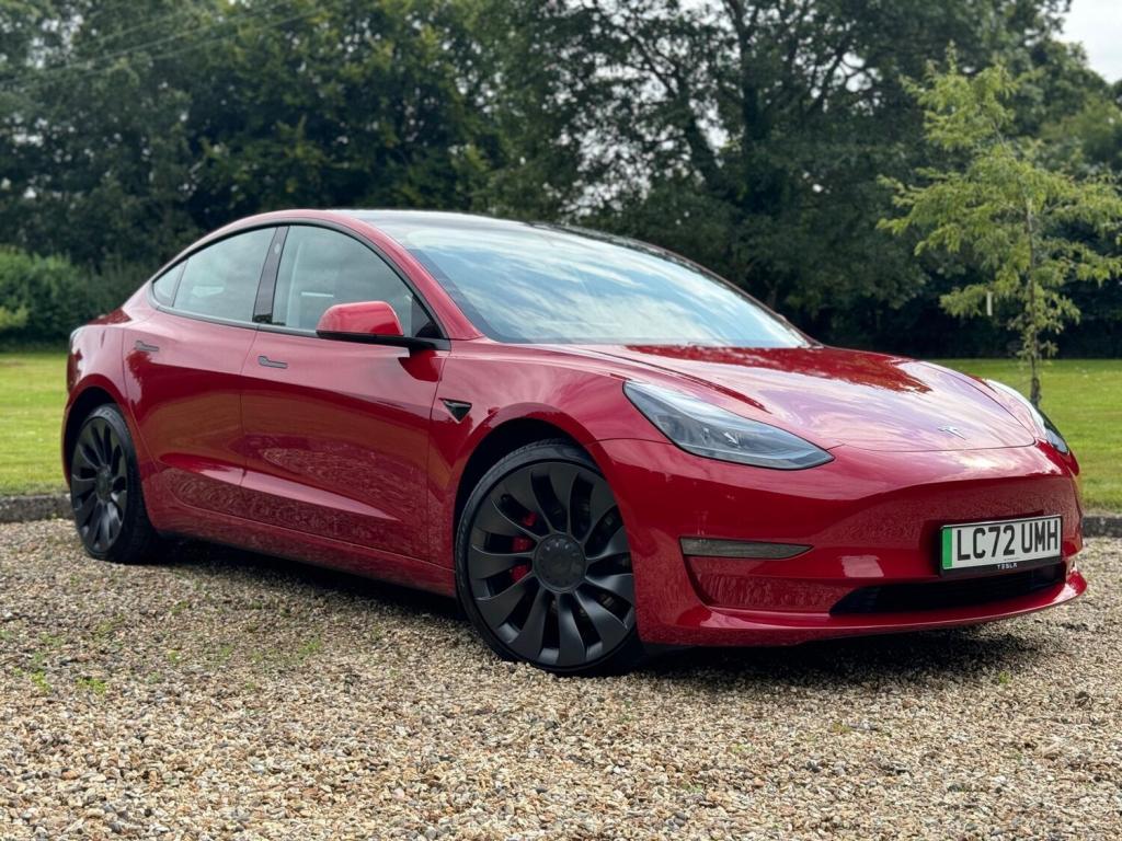 TESLA MODEL 3