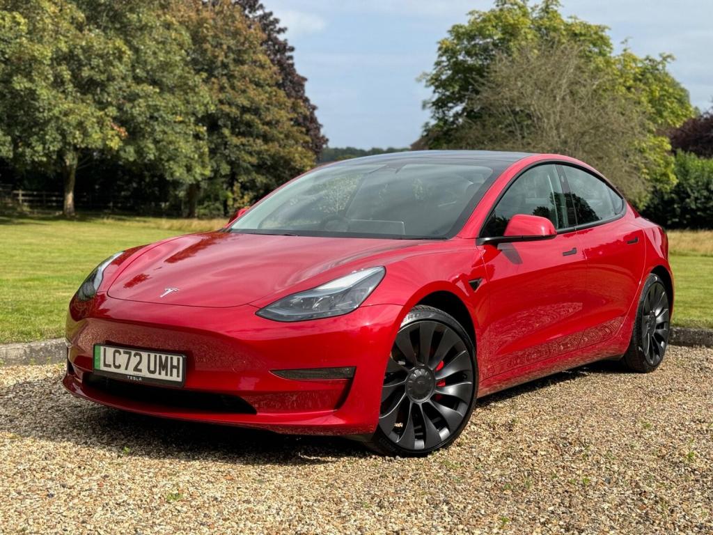 TESLA MODEL 3