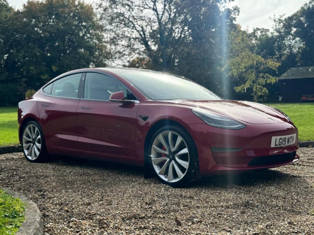 TESLA MODEL 3