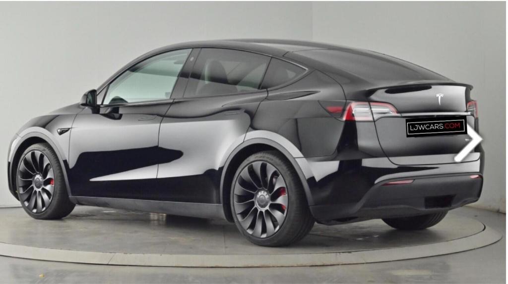 TESLA MODEL Y