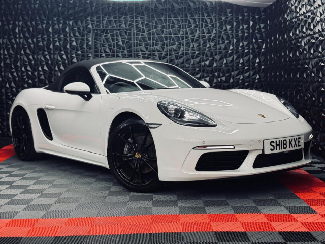 PORSCHE