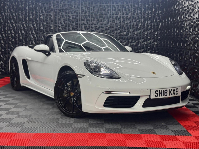 PORSCHE
