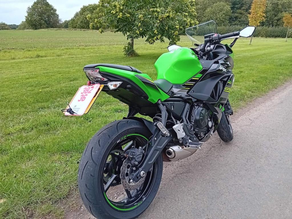 KAWASAKI Ninja 650