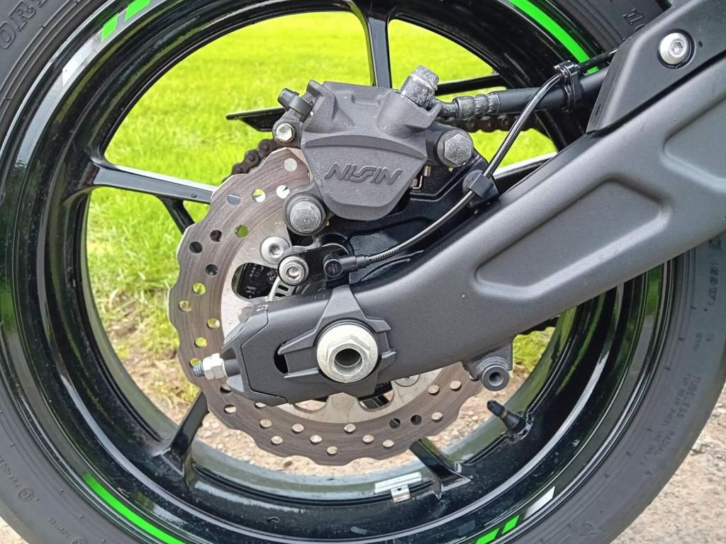 KAWASAKI Ninja 650