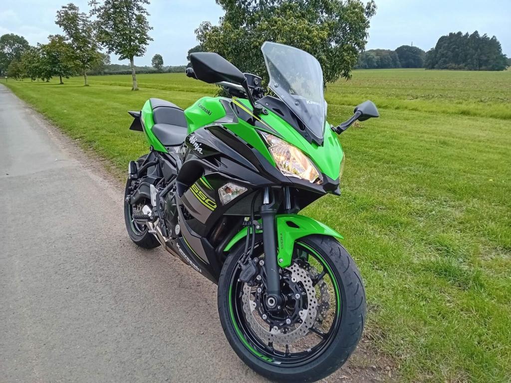 KAWASAKI Ninja 650