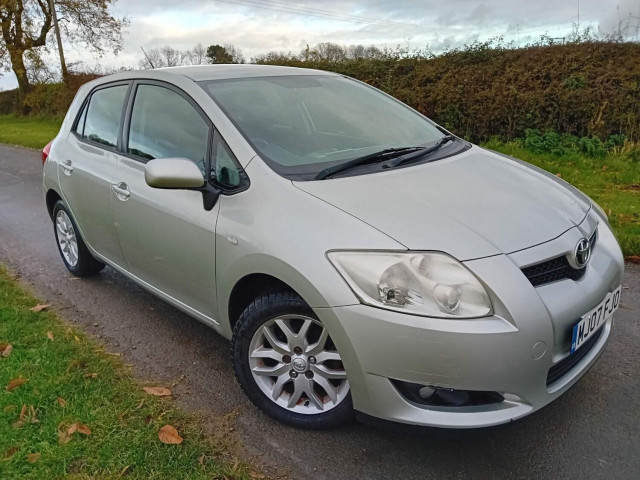 TOYOTA AURIS 1.6 VVT-i TR 5dr