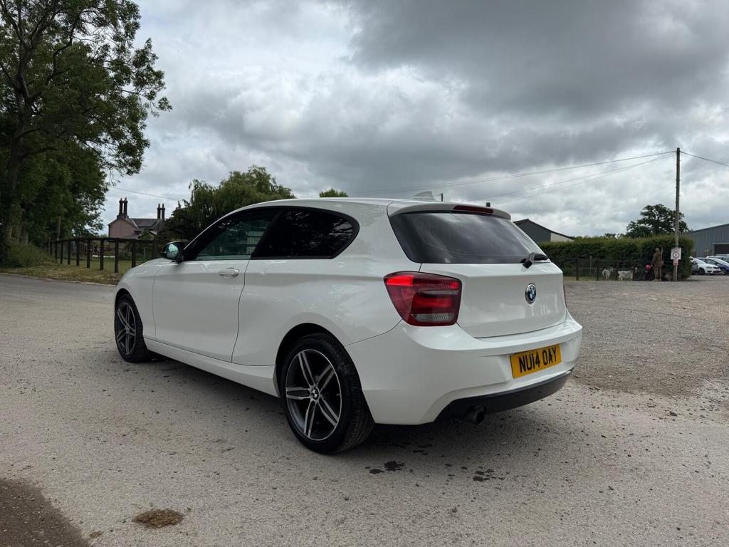 BMW 1 SERIES