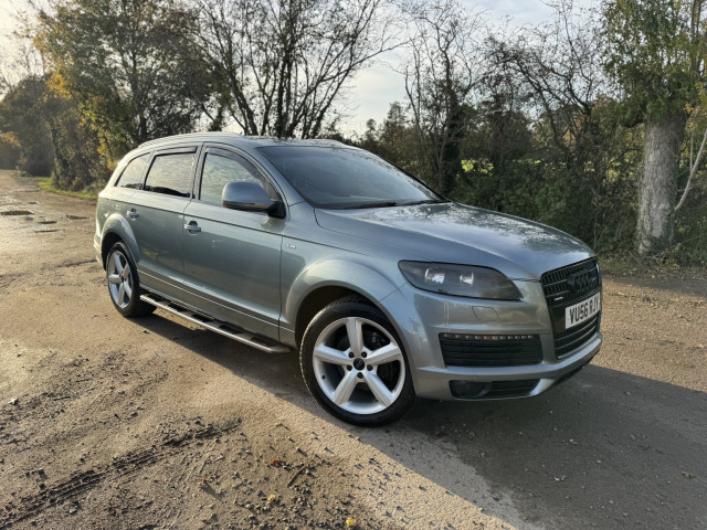 AUDI Q7