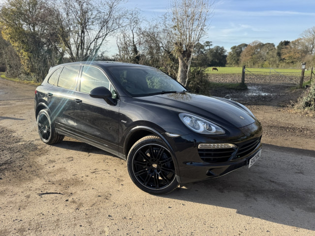 PORSCHE CAYENNE