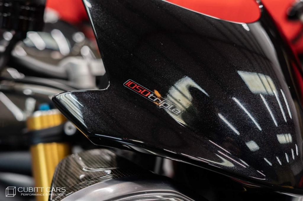 TRIUMPH Speed Triple