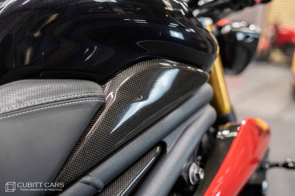 TRIUMPH Speed Triple