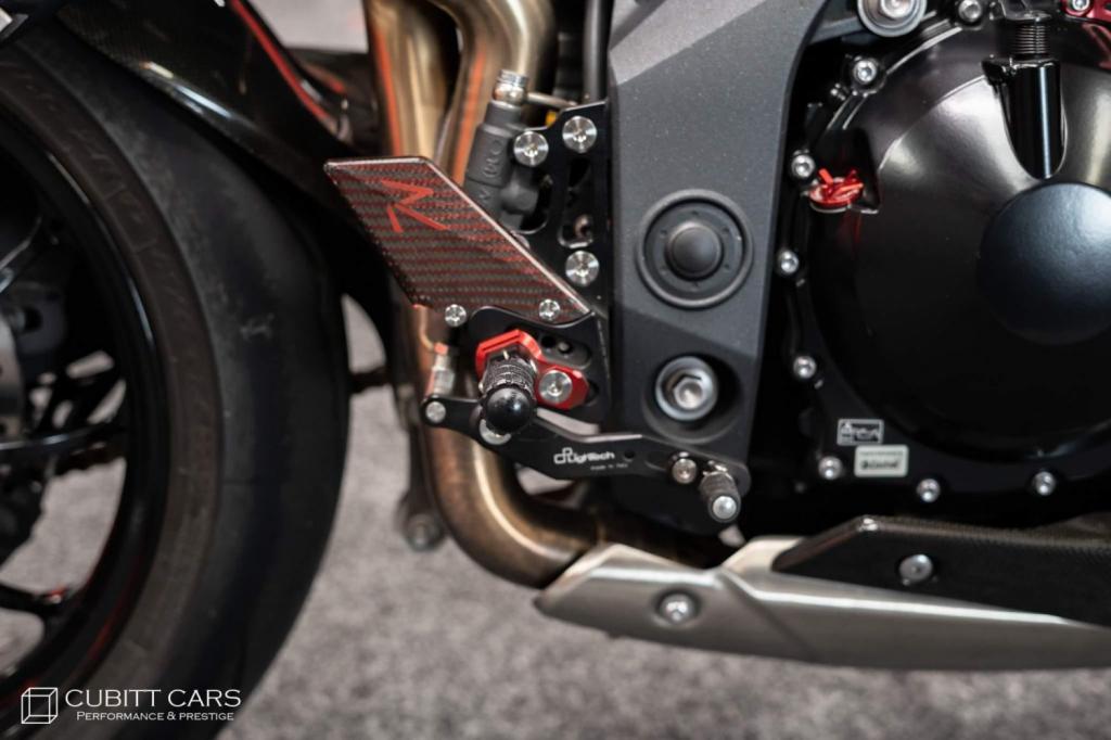 TRIUMPH Speed Triple