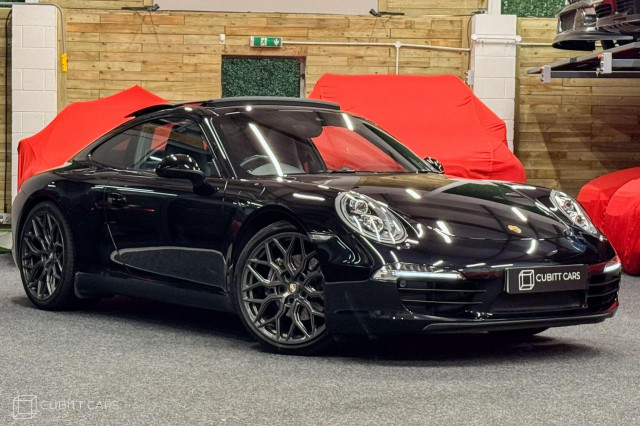 PORSCHE 911