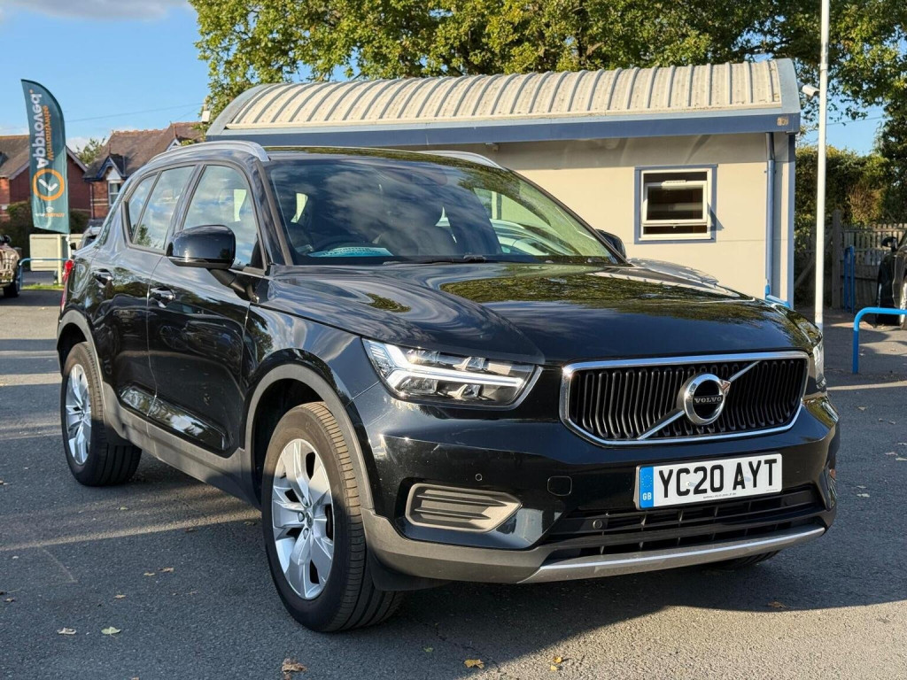 VOLVO XC40