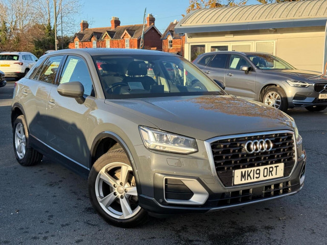 AUDI Q2