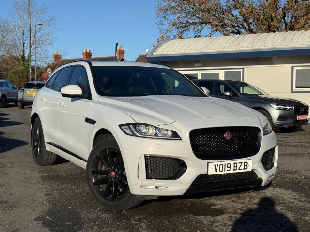 JAGUAR F-PACE