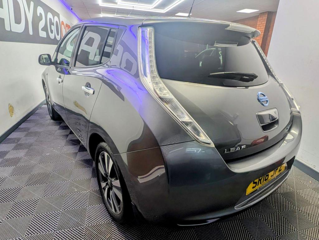 NISSAN LEAF
