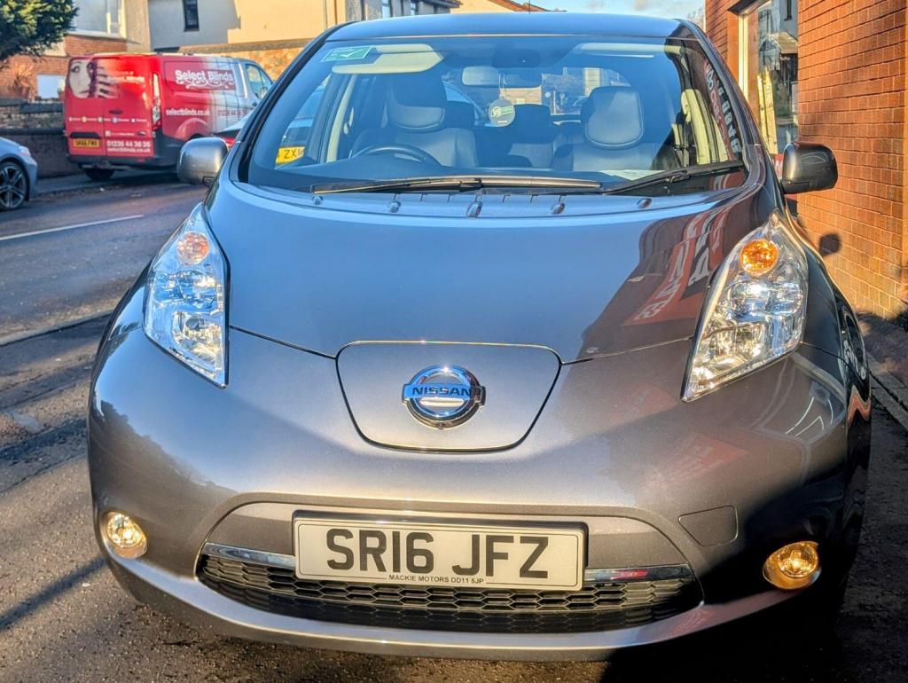 NISSAN LEAF