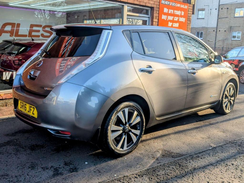 NISSAN LEAF