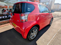 TOYOTA IQ