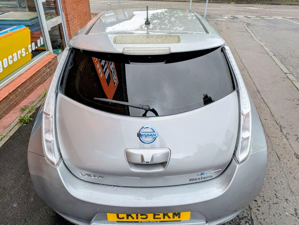 NISSAN LEAF