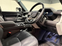LAND ROVER DEFENDER 110