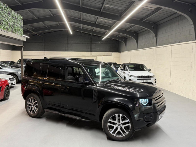LAND ROVER DEFENDER 110