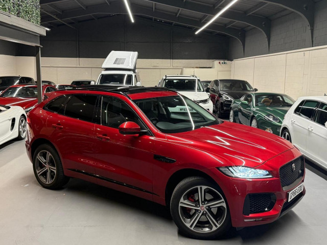 JAGUAR F-PACE