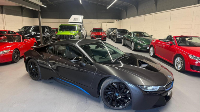 BMW I8