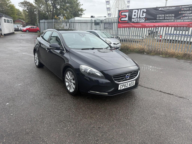 VOLVO V40