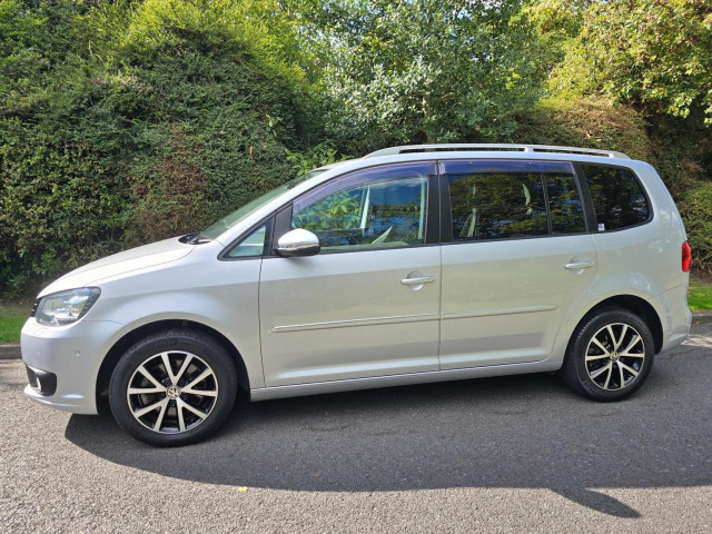 VOLKSWAGEN TOURAN 1.4 TSI SE DSG Euro 5 5dr